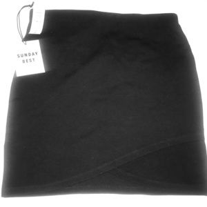 Aritzia Primrose Stretch mini skirt